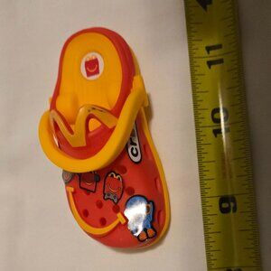 Mcdonalds Croc No Box included, just the croc you see and in clean condition.